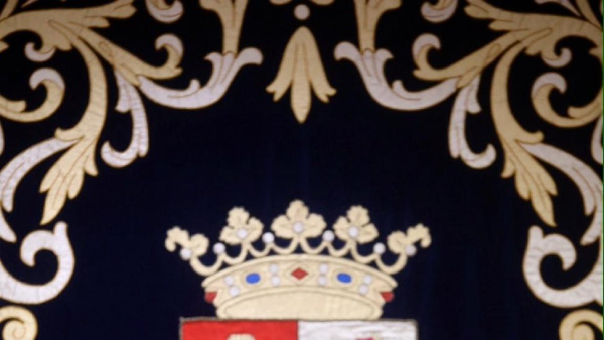 La presidenta de las Cortes, Silvia Clemente, preside la reunión de la Mesa del parlamento autonómico.-ICAL