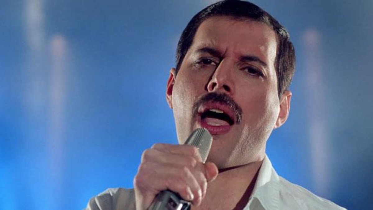 Vídeo de Time waits for no one, de Freddy Mercury.-YOUTUBE