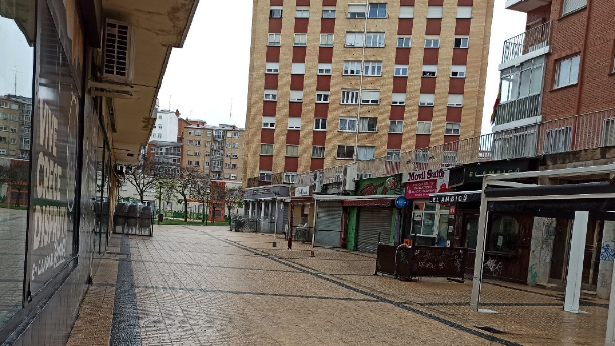 La agresión se produjo en la plaza Roma, en Gamonal. ECB