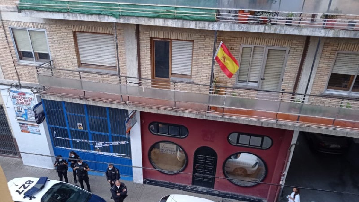 Imagen de archivo de una intervención policial en la calle Hospicio.