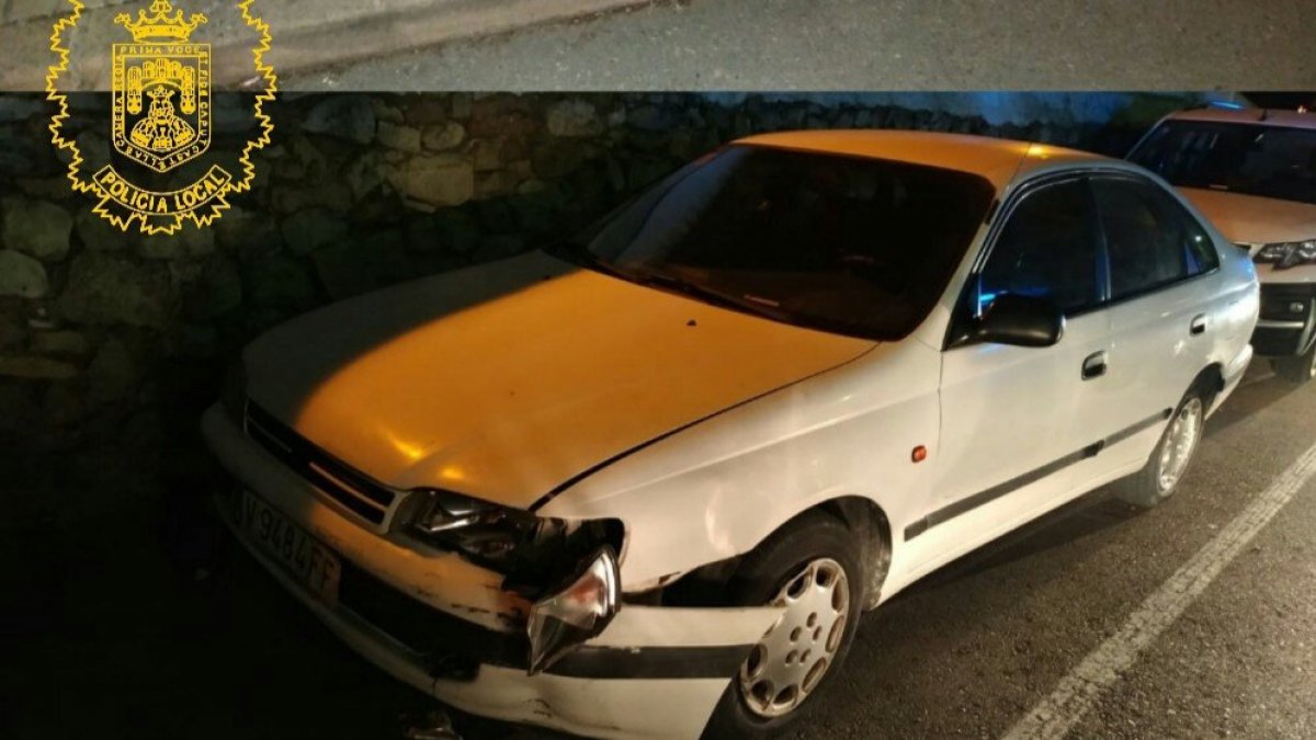 Imagen del vehículo siniestrado. POLICÍA LOCAL