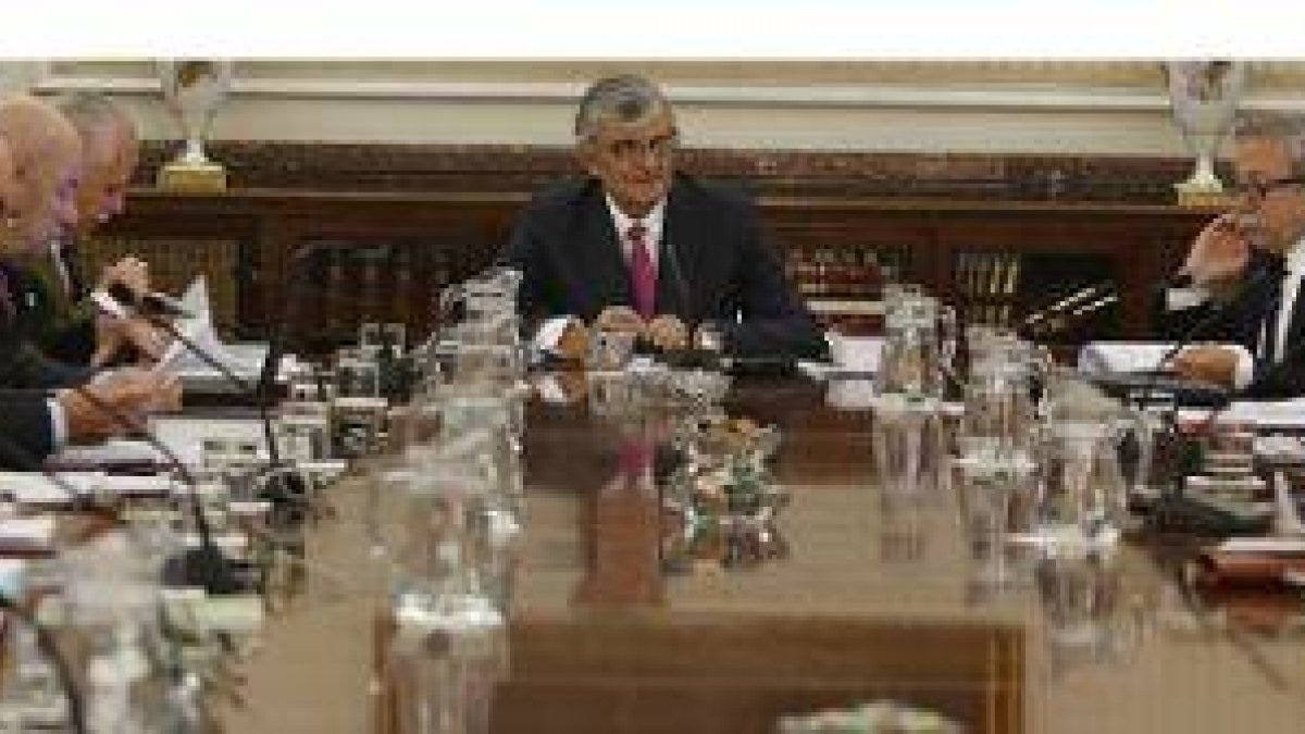 Eduardo Torres-Dulce preside la reunión de la junta de fiscales de sala, este miércoles en Madrid.-Foto: AGUSTÍN CATALÁN