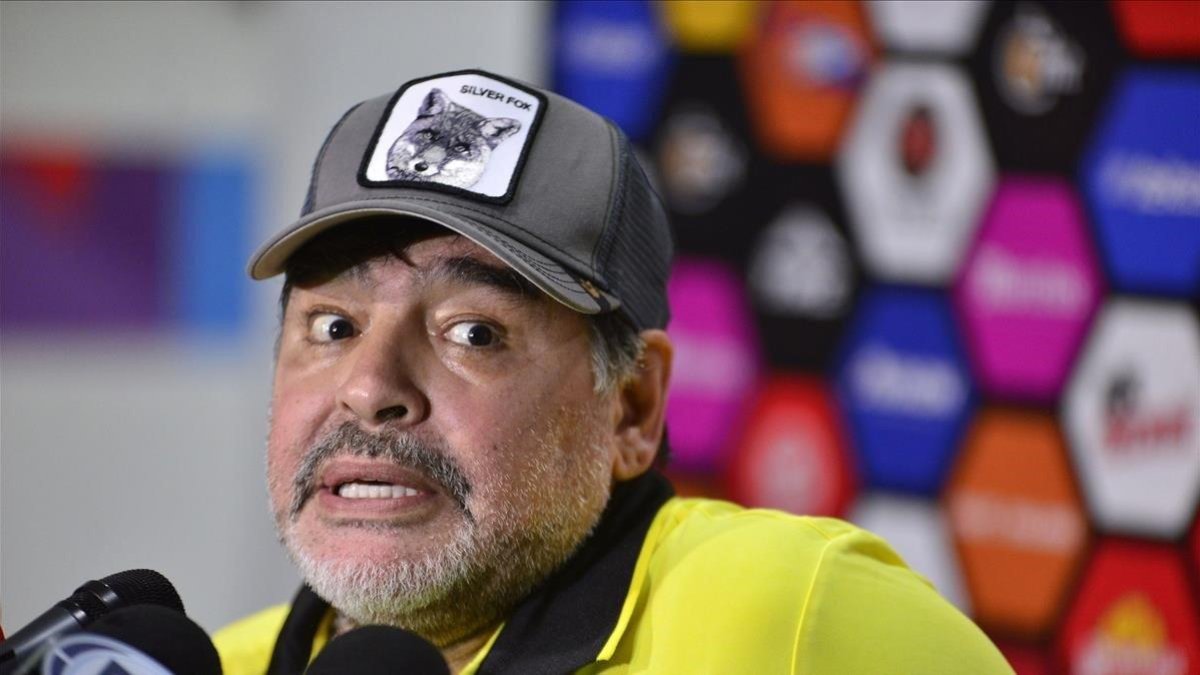 Maradona, entrenador de Dorados de Sinaloa-