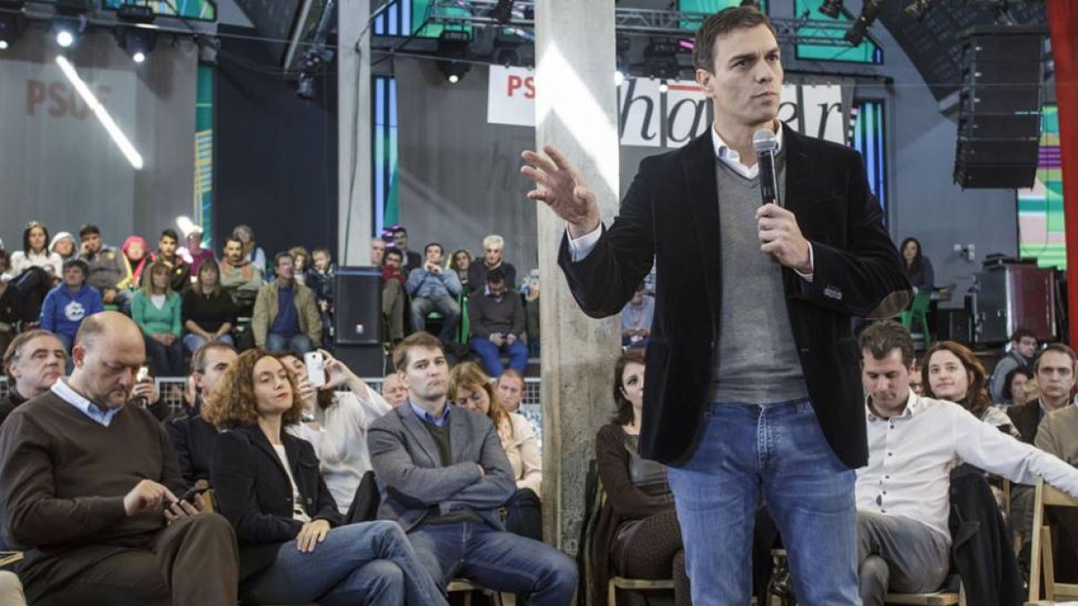 Pedro Sánchez en su intervención en el Hangar.-SANTI OTERO