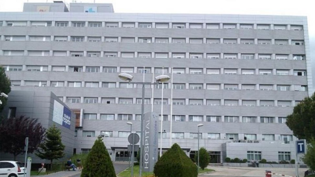Fachada del Hospital de Ávila.-EL MUNDO