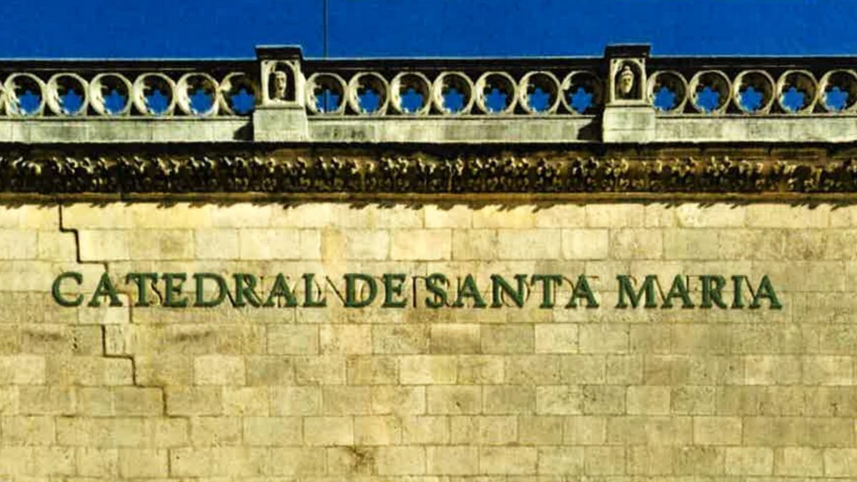 Recreación de las letras que se colocarán en el muro junto a la fachada del Sarmental.
