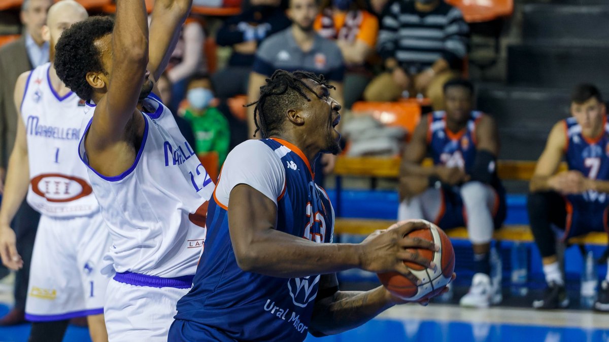 DeBerry fuerza la acción. SANTI OTERO