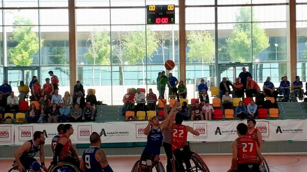 Zuzenak fue ayer superior al Servigest desde el primer minuto en Alcalá de Henares-ECB