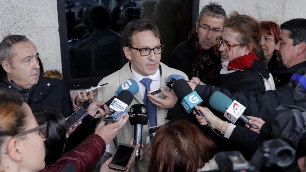 Ramón Sierra, abogado defensor de El Chicle-LAVANDEIRA JR