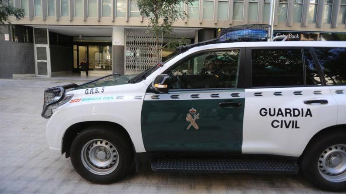 Una patrulla de la Guardia Civil, en Barcelona.-DANNY CAMINAL