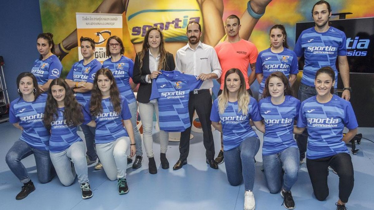 Foto de familia del equipo de formación Sportia Pingüinos.-SANTI OTERO