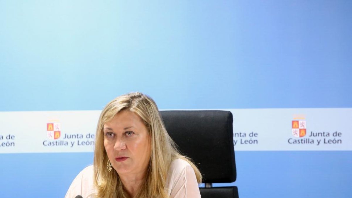 La consejera de Economía y Hacienda, Pilar del Olmo, presenta los datos de la contabilidad regional del segundo trimestre de 2016.-ICAL