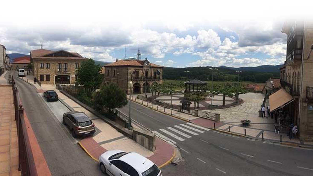 Durante las fiestas patronales, la villa se viste con sus mejores galas.-ISRAEL L. MURILLO
