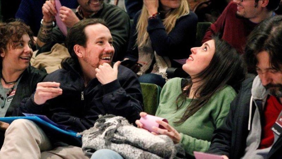 Pablo Iglesias y la portavoz en el Congreso, Irene Montero, el pasado 7 de abril.-VICTOR LERENA