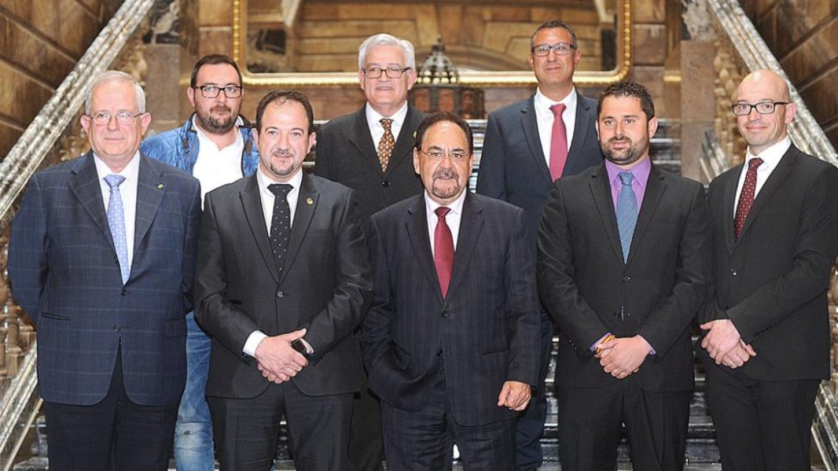 El Consejo Rector después de su reunión para hacer balance del anterior ejercicio.-ISRAEL L. MURILLO