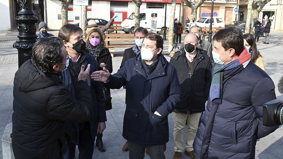 Alfonso Fernández Mañueco visitó Briviesca acompañado de miembros de la candidatura burgalesa del PP. ICAL