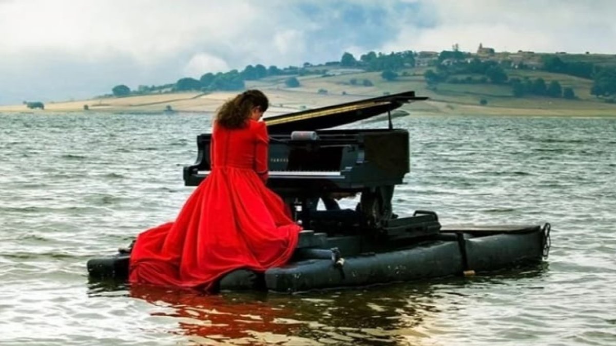 La compañía que se va a hacer cargo es Le Piano Du Lac, que está de gira en España tras pasar con éxito por Francia, Bélgica y Portugal. Jo. Illera.