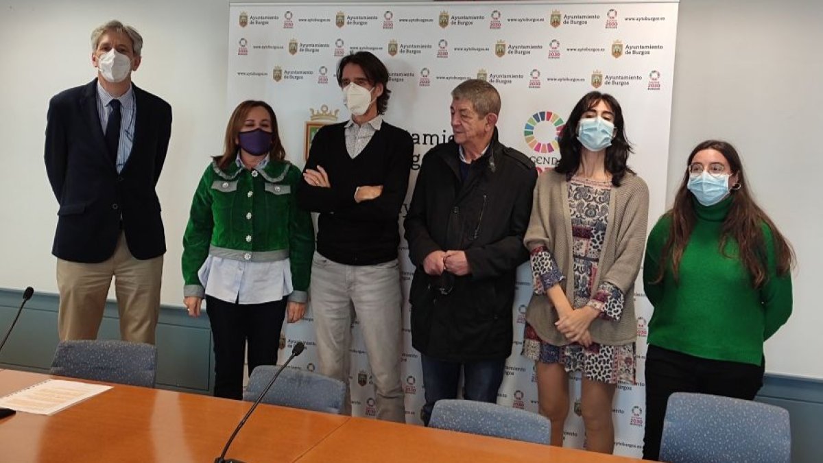 El jurado del Premio de Poesía 'Ciudad de Burgos' ha elegido a Rafael Camarasa como ganador. D. S. M.