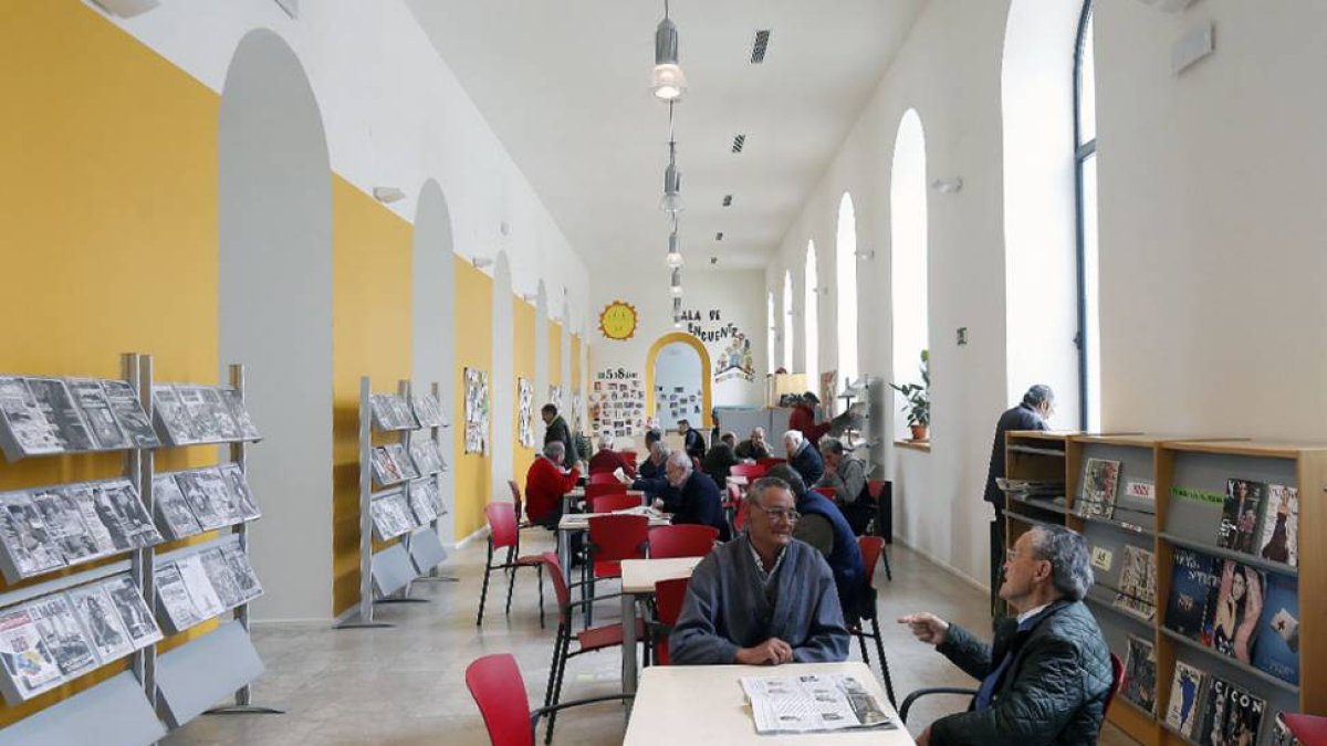 La Sala de Encuentro es como el ‘cuarto de estar’ del centro cívico San Agustín.