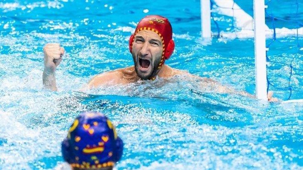 López Pinedo, guardameta de la selección, celebra una parada.-GIORGIO SCALA
