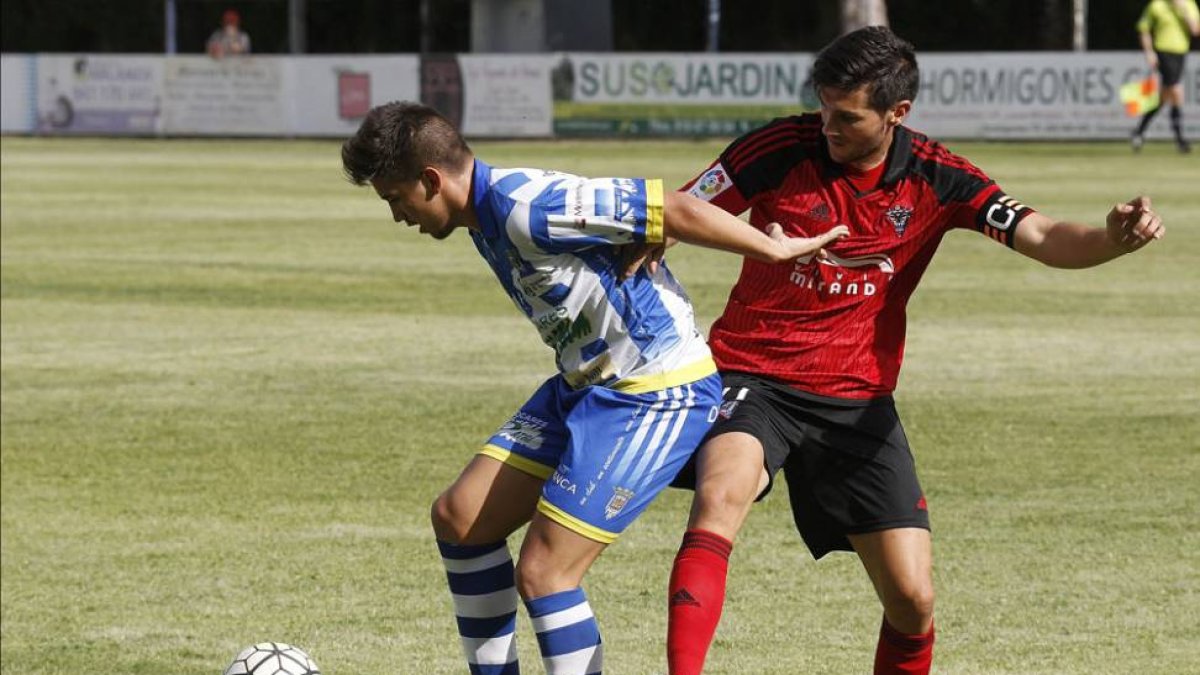 Corral es el único jugador del Mirandés superviviente del milagro copero de la campaña 2011-12-Santi Otero