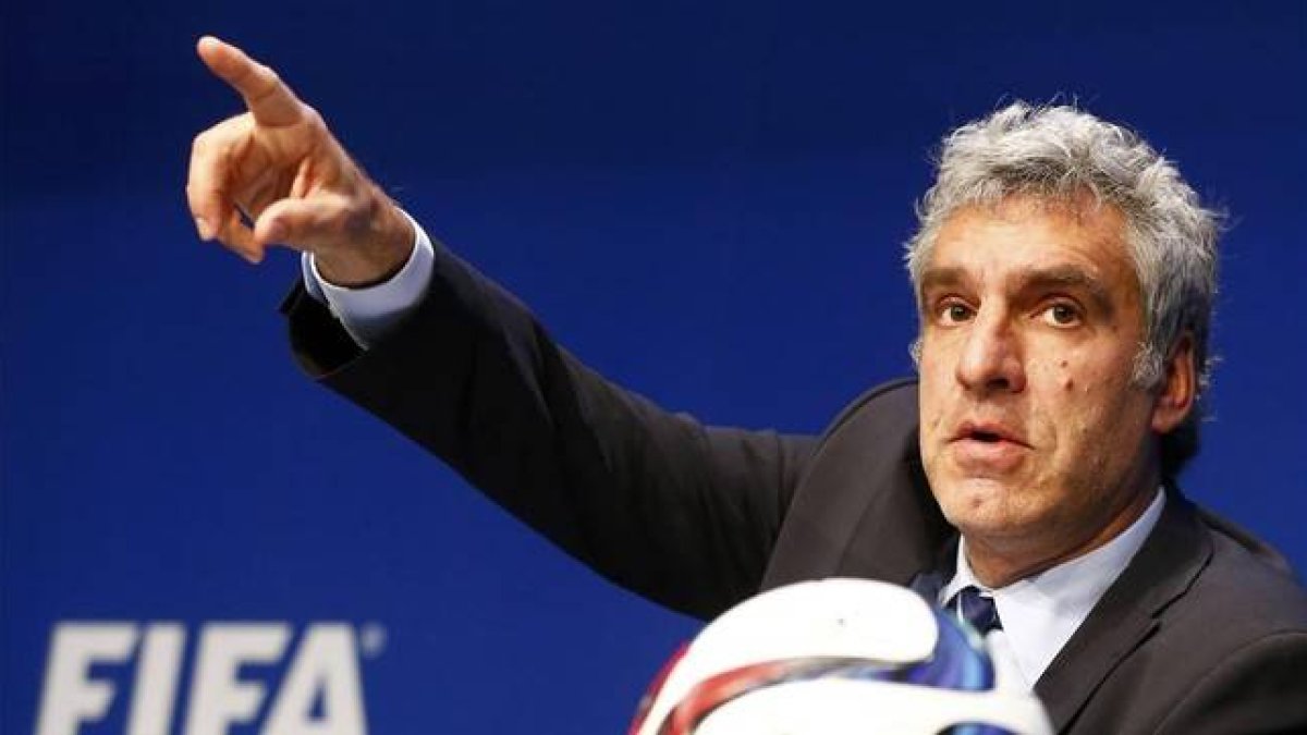 e Gregorio, durante la rueda de prensa en Zúrich en la sede de la FIFA.-Foto: REUTERS / RUBEN SPRICH