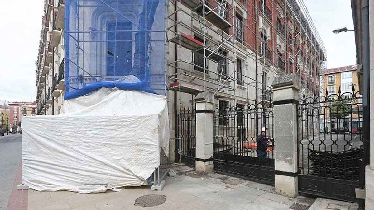 Las obras en el Palacio de Capitanía consisten en el arreglo de la cubierta.-RAÚL G. OCHOA