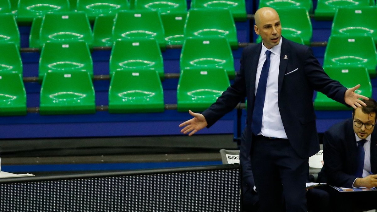 Joan Peñarroya, entrenador del Hereda San Pablo. SANTI OTERO