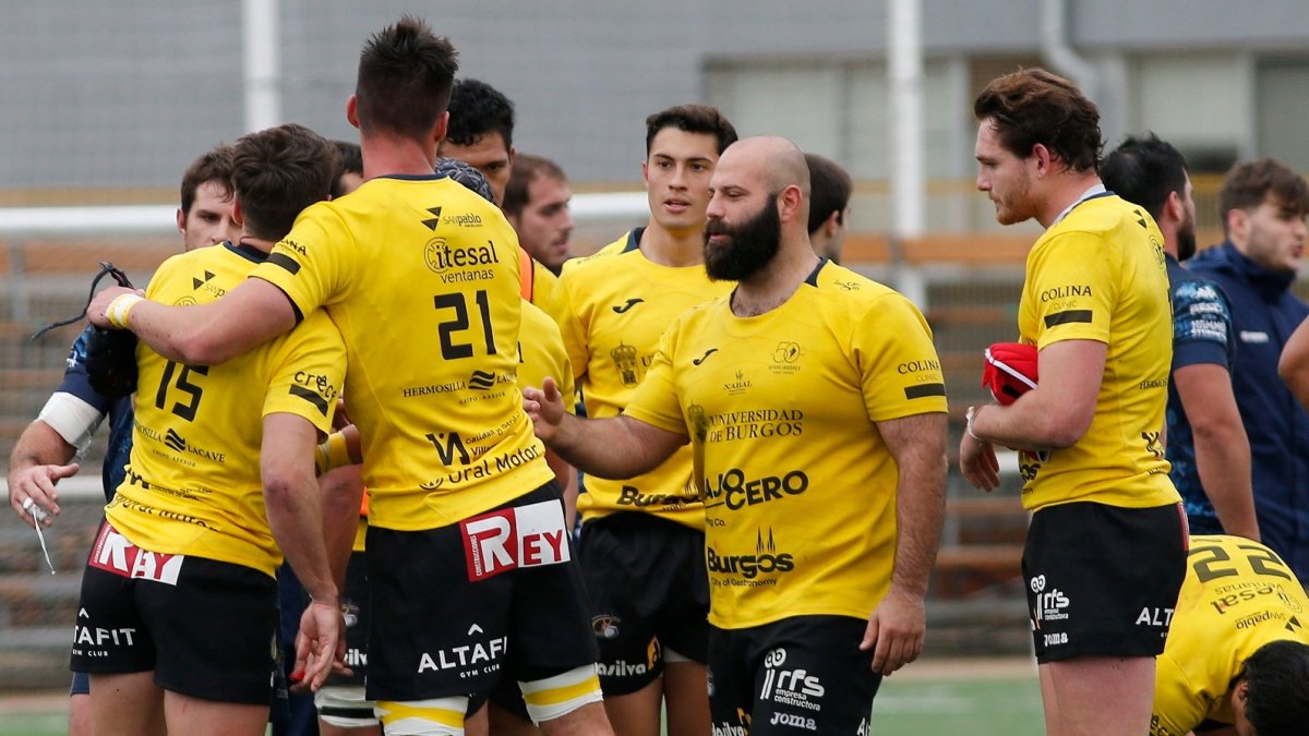 Los jugadores del UBU Bajo Cero celebran una victoria. SANTI OTERO