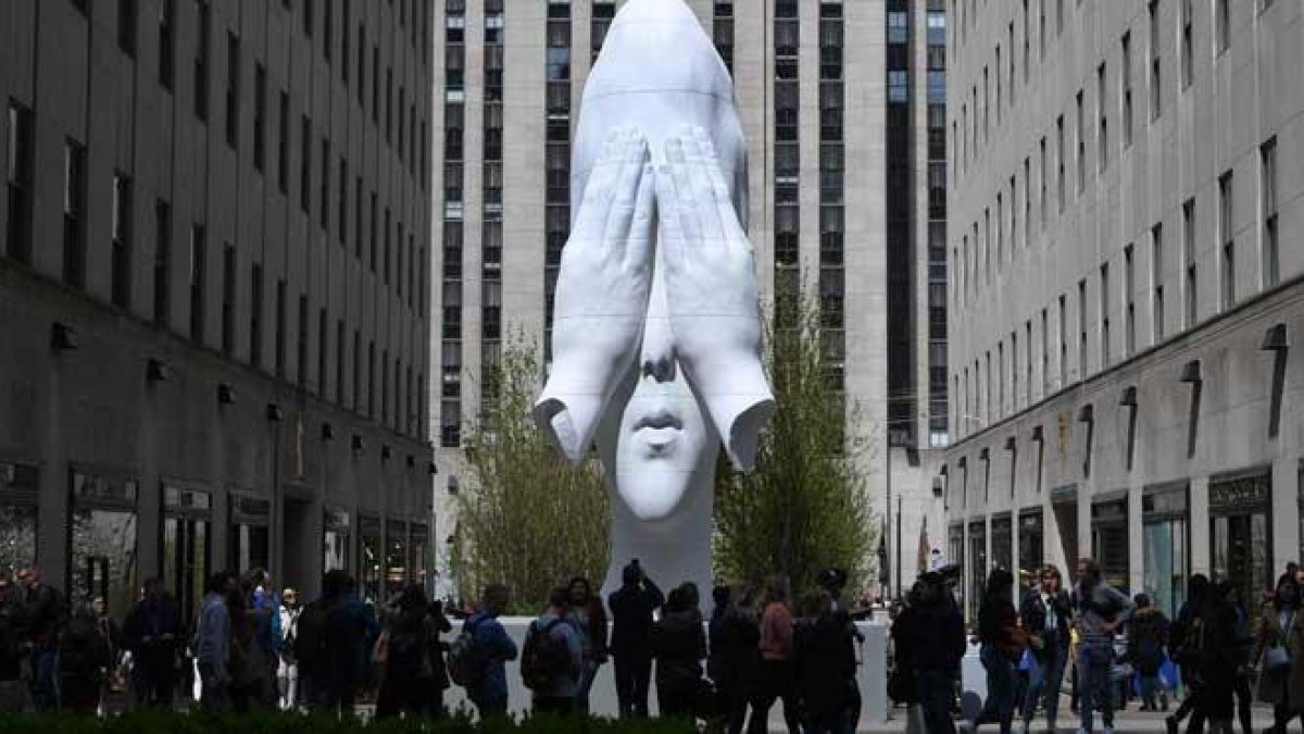 Nueva York acoge una escultura de Jaume Plensa.-TIMOTHY A. CLARK (AFP)