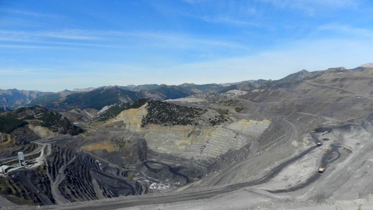 Mina de cielo abierto 'Corta Pastora'-ICAL