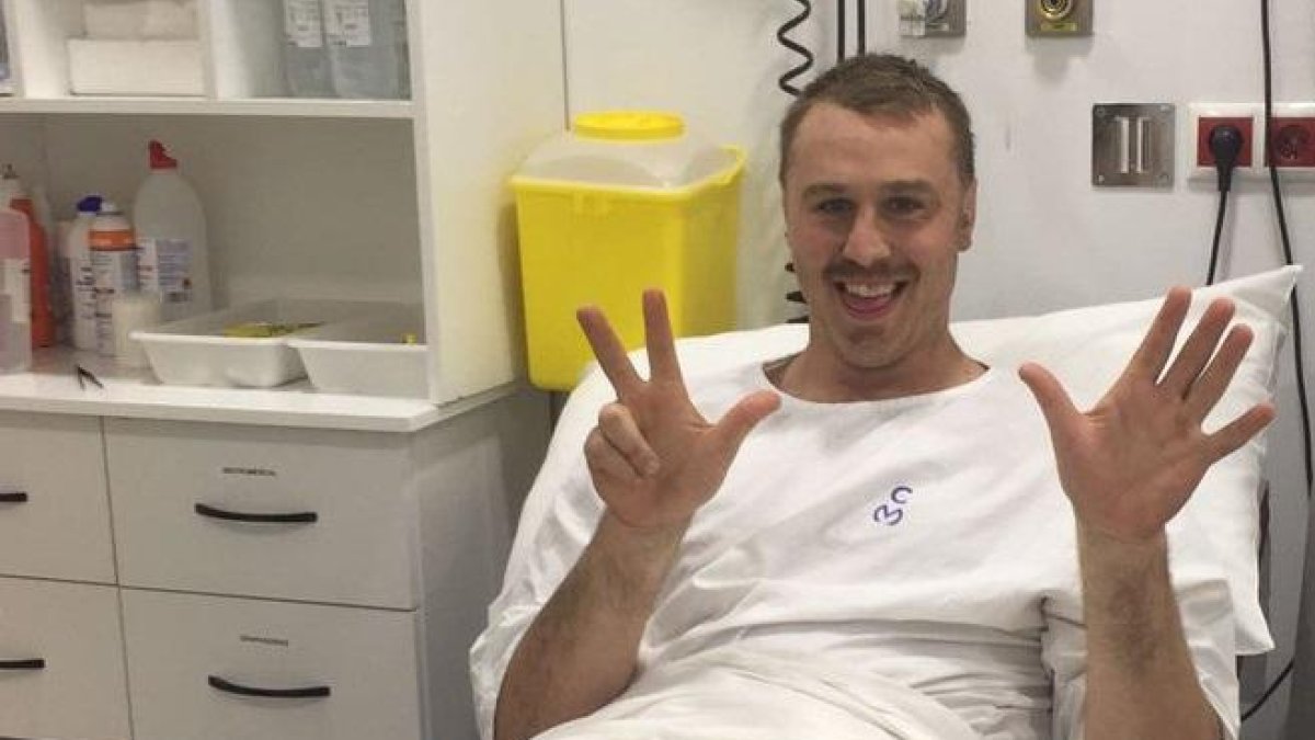 Ashcroft Leigh celebra desde el hospital las 8 victorias conseguidas por el UBU Colina Clinic, el pasado sábado.-TWITTER / @RUGBYAPAREJOS