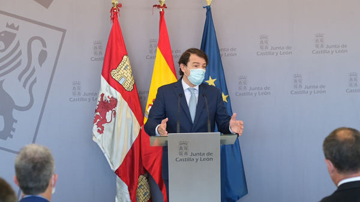 El presidente de la Junta anunció en Ávila el fin del toque de queda. ECB