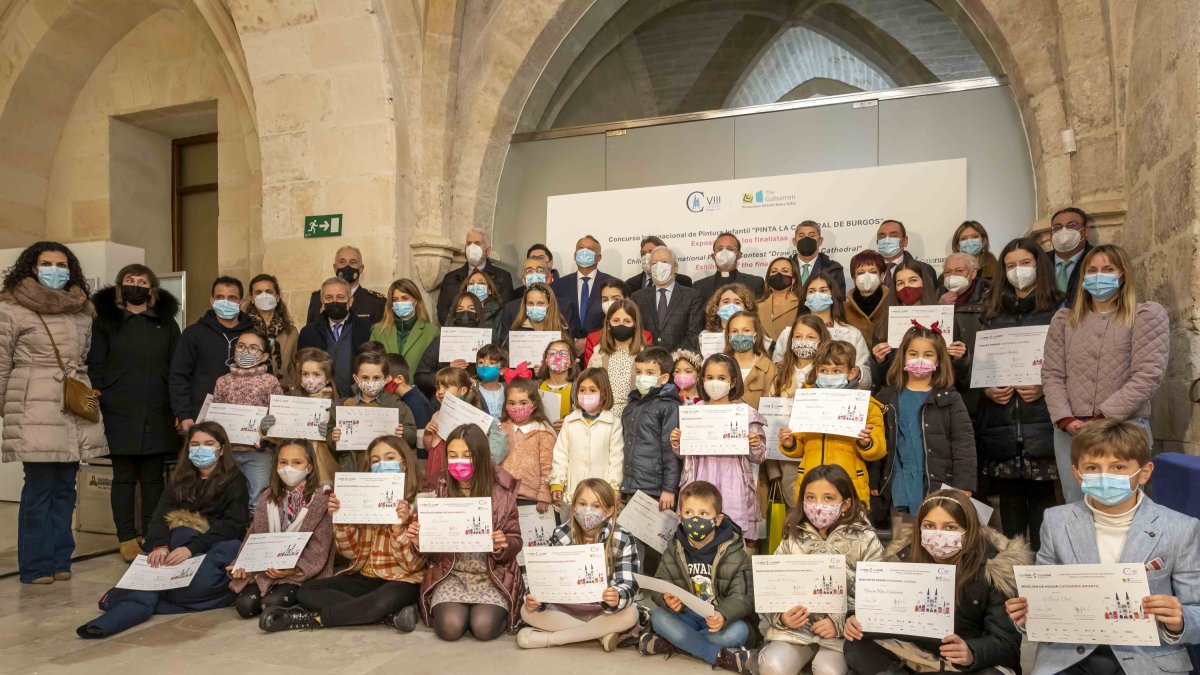 Algunos de los participantes recogieron sus diplomas en la Catedral. ECB