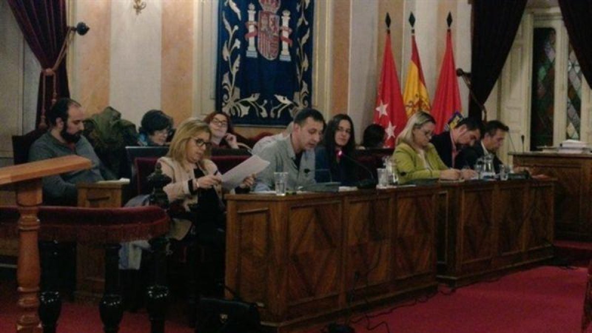Diputados de Somos Alcalá en el pleno.-TWITTER / SOMOS ALCALÁ