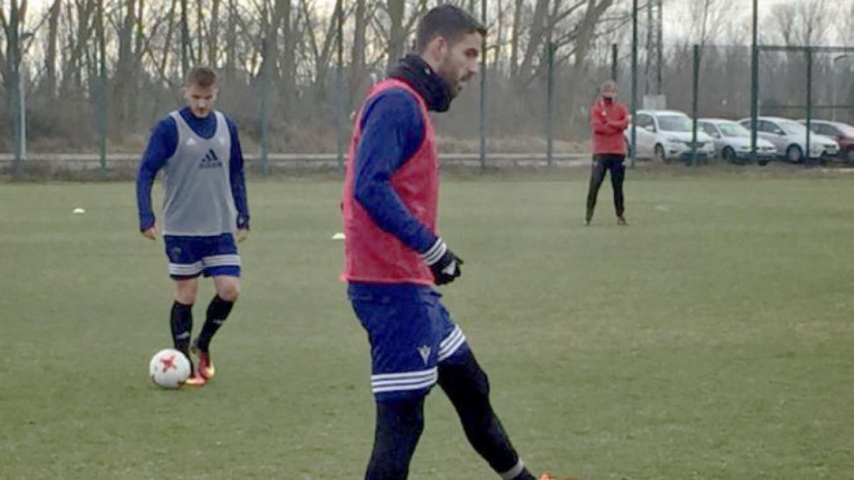 Undabarrena se ejercitó ayer con sus nuevos compañeros-CDMIRANDÉS.COM