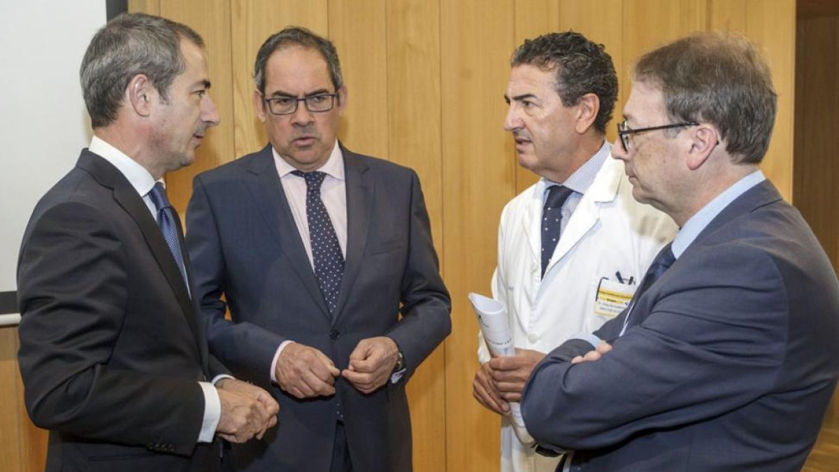De izquierda a derecha, José Manuel Bilbao, Baudilio Fernández Mardomingo, Miguel Ángel Ortiz y Marc Simón.-SANTI OTERO