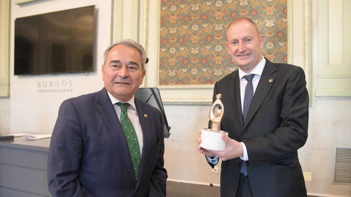 Entrega de las distinciones de Honor del Colegio de Aparejadores y Arquitectos Técnicos de Burgos. ICAL