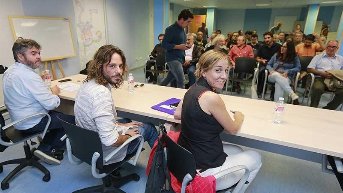 Ignacio Lácamara, Miguel Vila y Tania Sánchez, durante el acto público de ayer.-RAÚL G. OCHOA