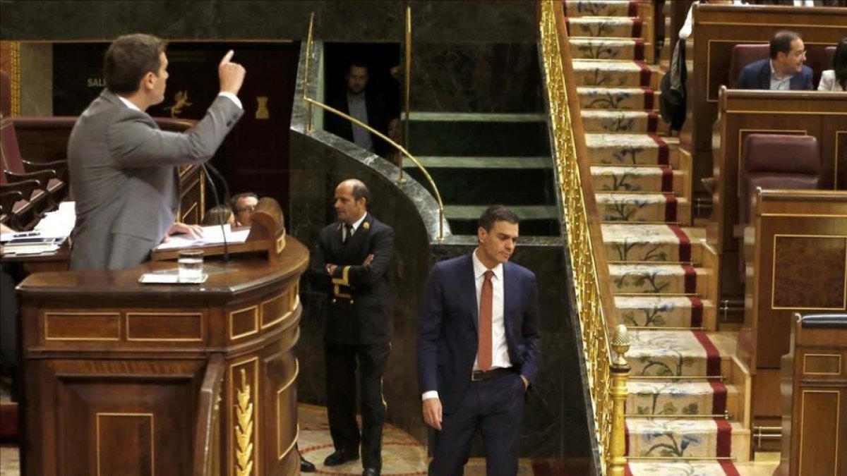 El líder de Ciudadanos, Albert Rivera, en una de las últimas sesiones parlamentarias de la legislatura.-EFE