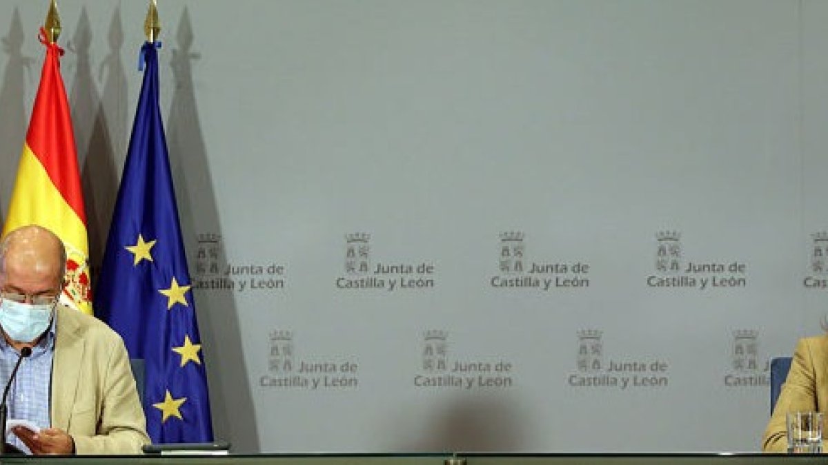 El vicepresidente Francisco Igea y la consejera de Educación, Rocío Lucas, comparecen en rueda de prensa posterior al Consejo de Gobierno. ICAL