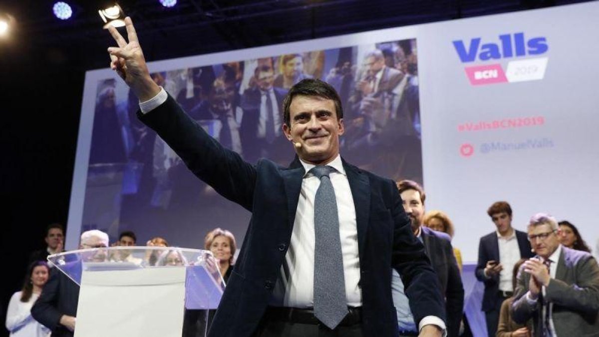 Manuel Valls el 13 de diciembre, en un acto de presentación a su candidatura.-FERRAN NADEU