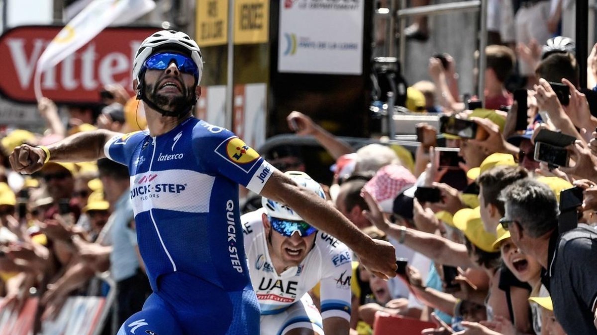 Fernando Gaviria se impone en la primera etapa del Tour.-PHILIPPE LOPEZ (AFP)