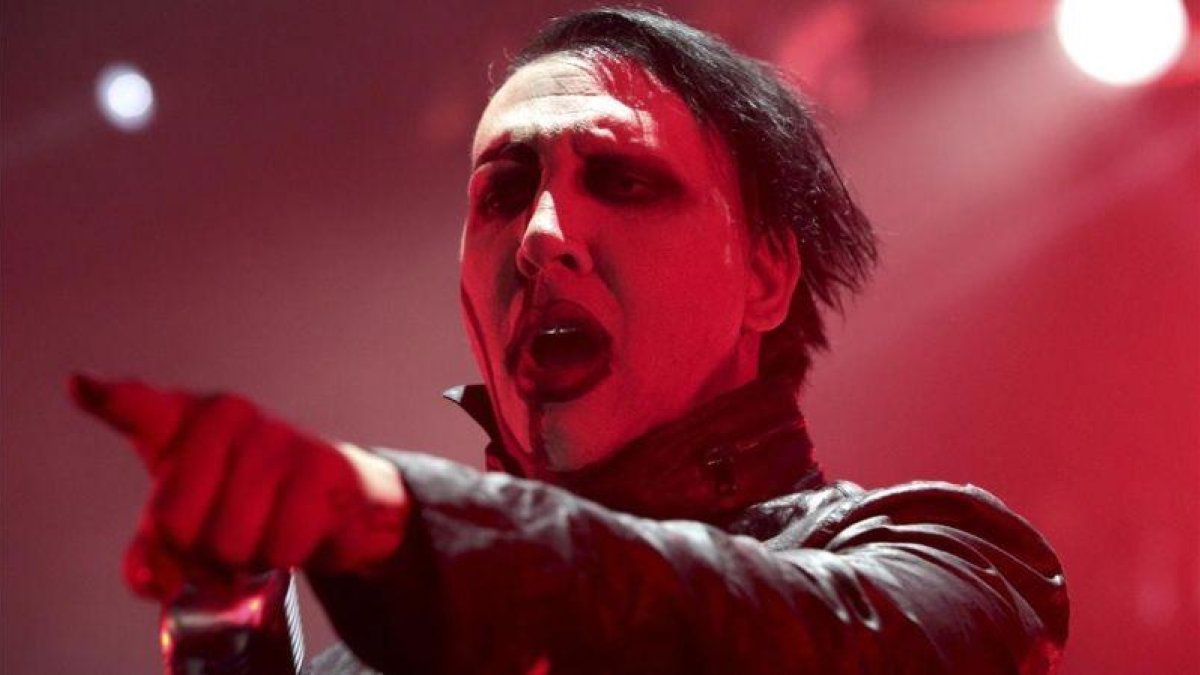 Marilyn Manson, durante un concierto en el 2015.-AP / OWEN SWEENEY