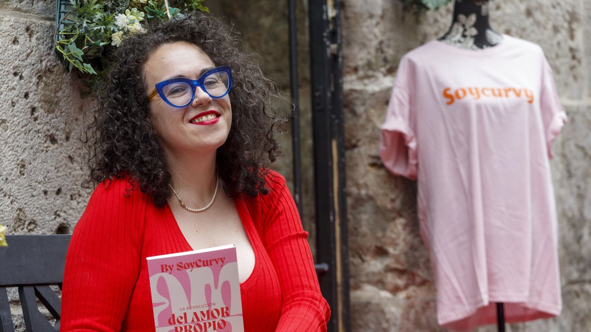 La burgalesa Raquel Carrera es la mitad del proyecto digital @soycurvy. SANTI OTERO