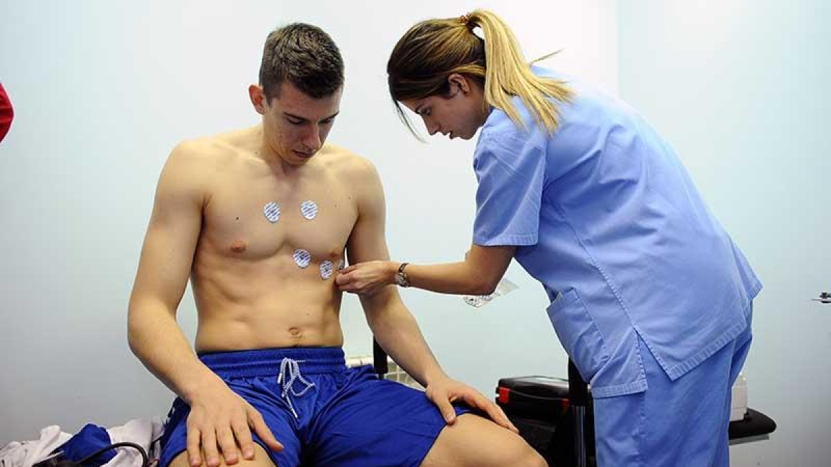 Cancar, durante el reconocimiento médico.-SAN PABLO BURGOS / MGC