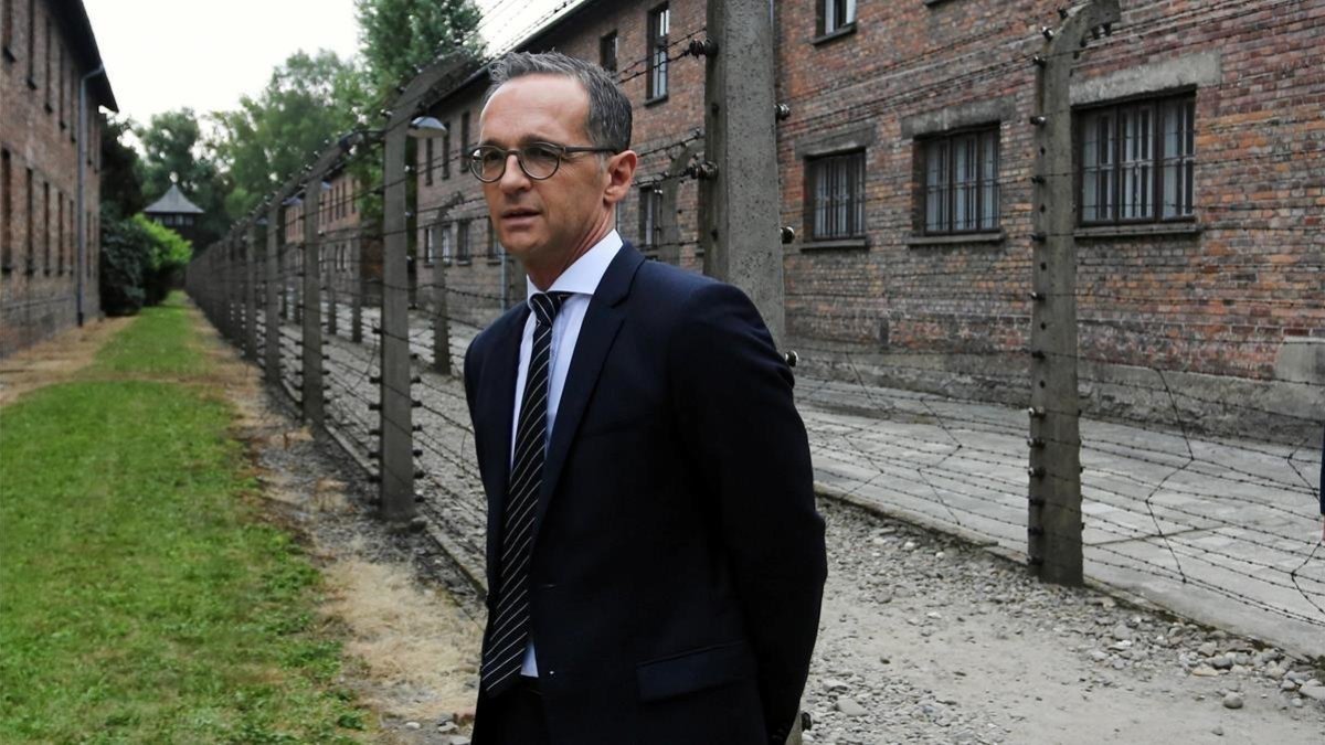 El ministro alemán de Exteriores, Heiko Maas, durante su visita al campo de exterminio de Auschwitz.-AGENCJA GAZETA