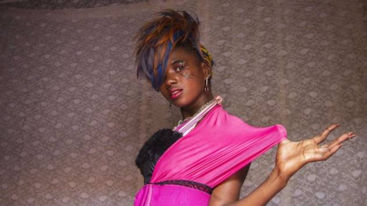 La cantante ugandesa Jemimah Kansiime.-Foto: AFP / ISAAC KASAMANI