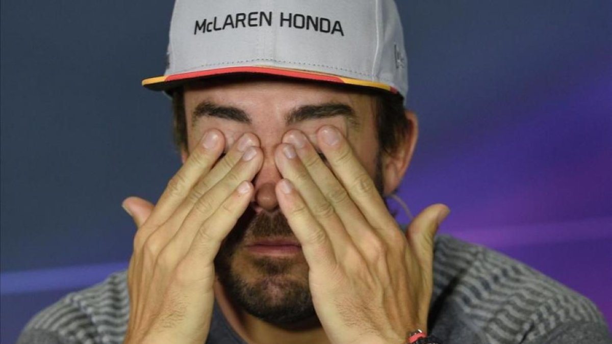 Fernando Alonso en la rueda de prensa del Circuit de Catalunya.-AFP
