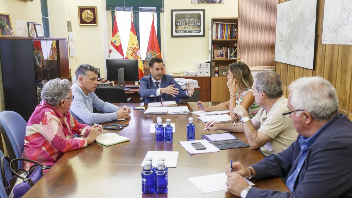 Instante de la junta de portavoces extraordinaria celebrada esta mañana. SANTI OTERO
